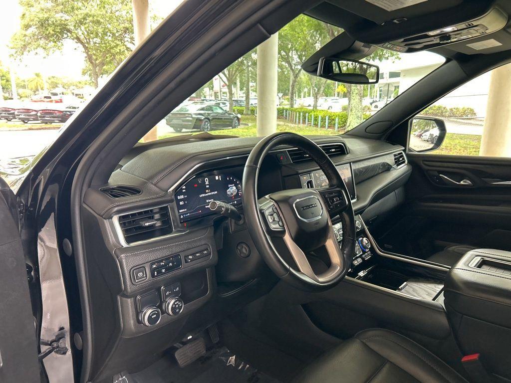 used 2023 GMC Yukon car, priced at $51,988