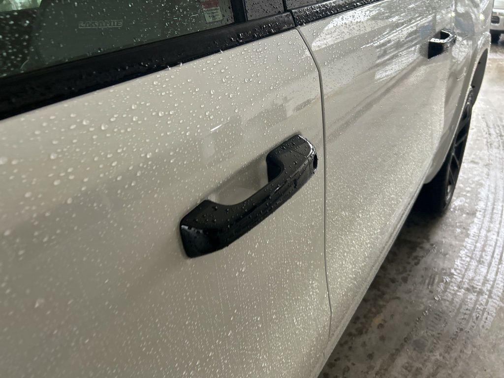 new 2025 Ram 1500 car, priced at $62,707