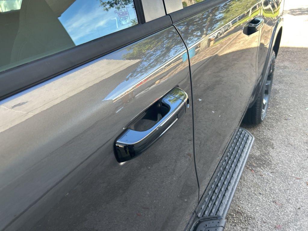 new 2025 Ram 1500 car, priced at $44,762