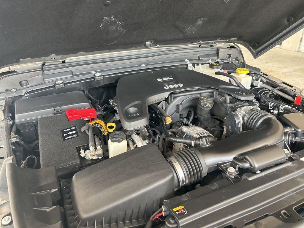 used 2021 Jeep Gladiator car, priced at $27,991