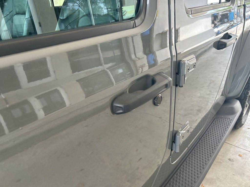 used 2021 Jeep Gladiator car, priced at $27,991