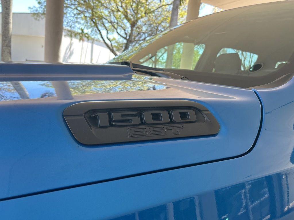 new 2025 Ram 1500 car, priced at $41,433