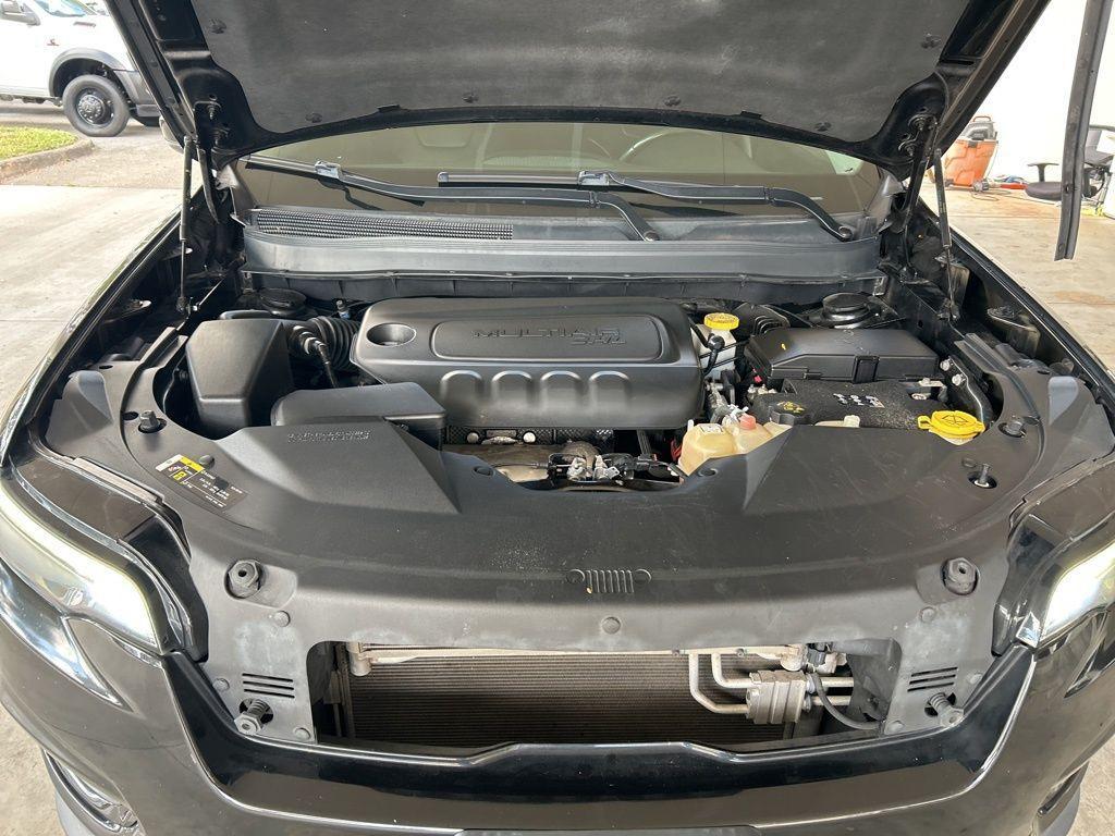 used 2019 Jeep Cherokee car, priced at $13,505