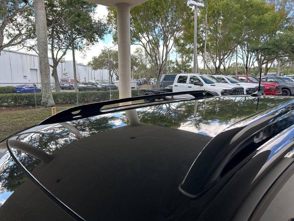 used 2019 Jeep Cherokee car, priced at $13,505