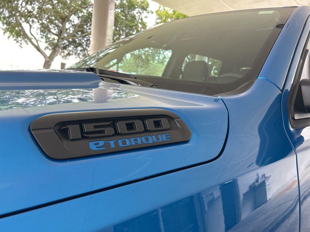 new 2025 Ram 1500 car, priced at $43,762