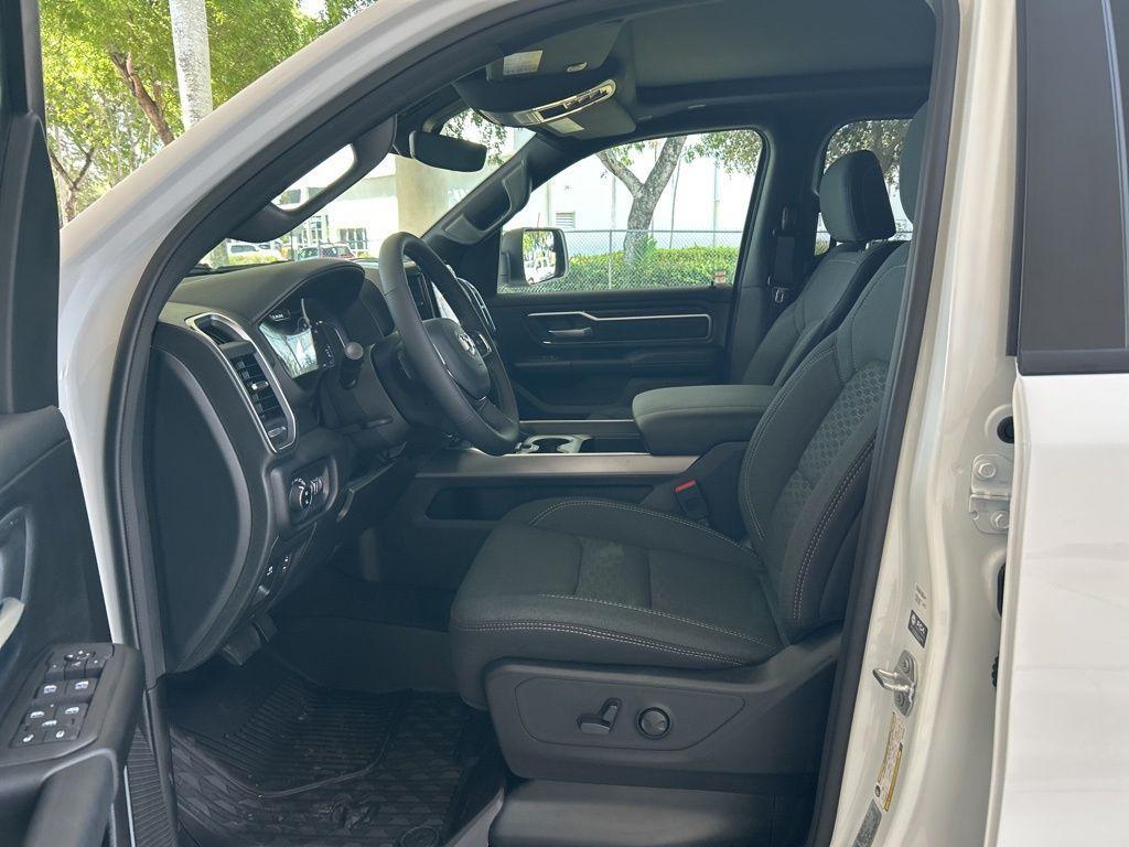 new 2025 Ram 1500 car, priced at $52,658