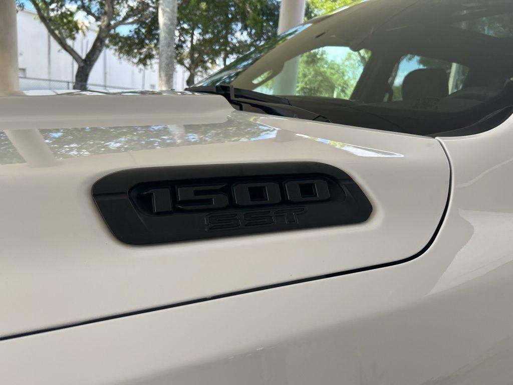 new 2025 Ram 1500 car, priced at $52,658