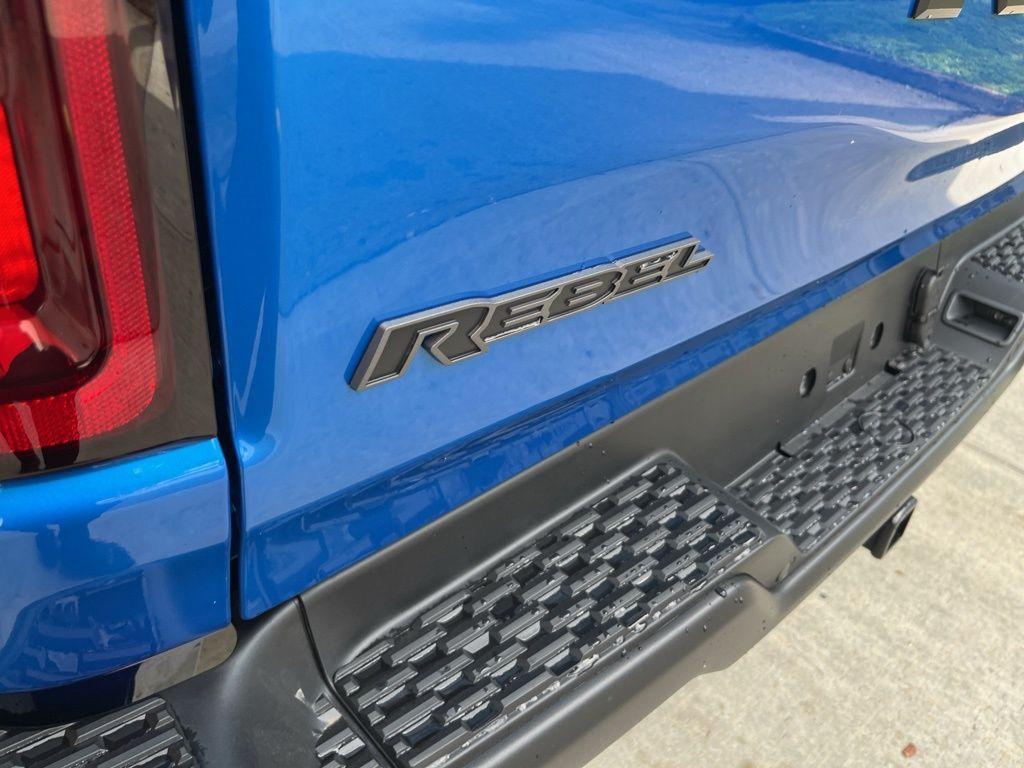new 2025 Ram 1500 car, priced at $59,942