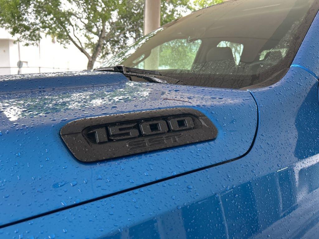 new 2025 Ram 1500 car, priced at $39,717