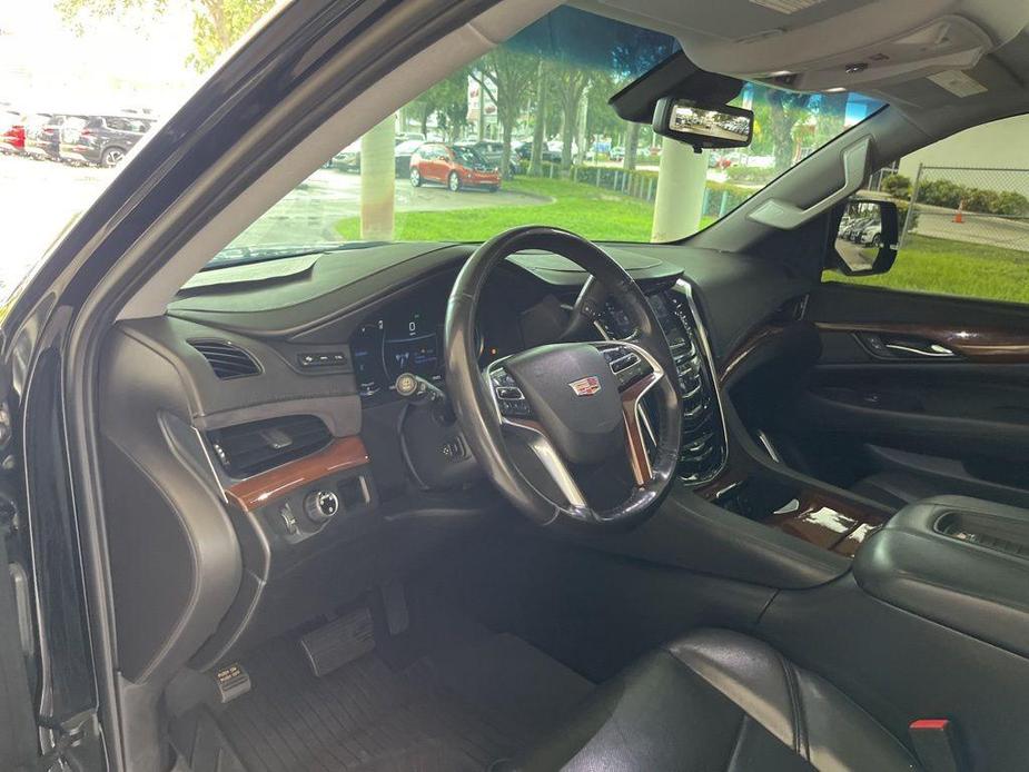 used 2019 Cadillac Escalade ESV car, priced at $31,991