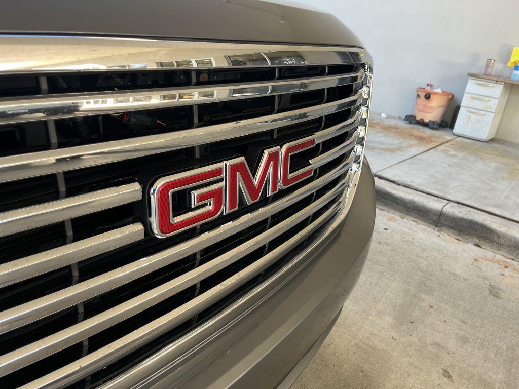 used 2020 GMC Yukon XL car, priced at $31,997