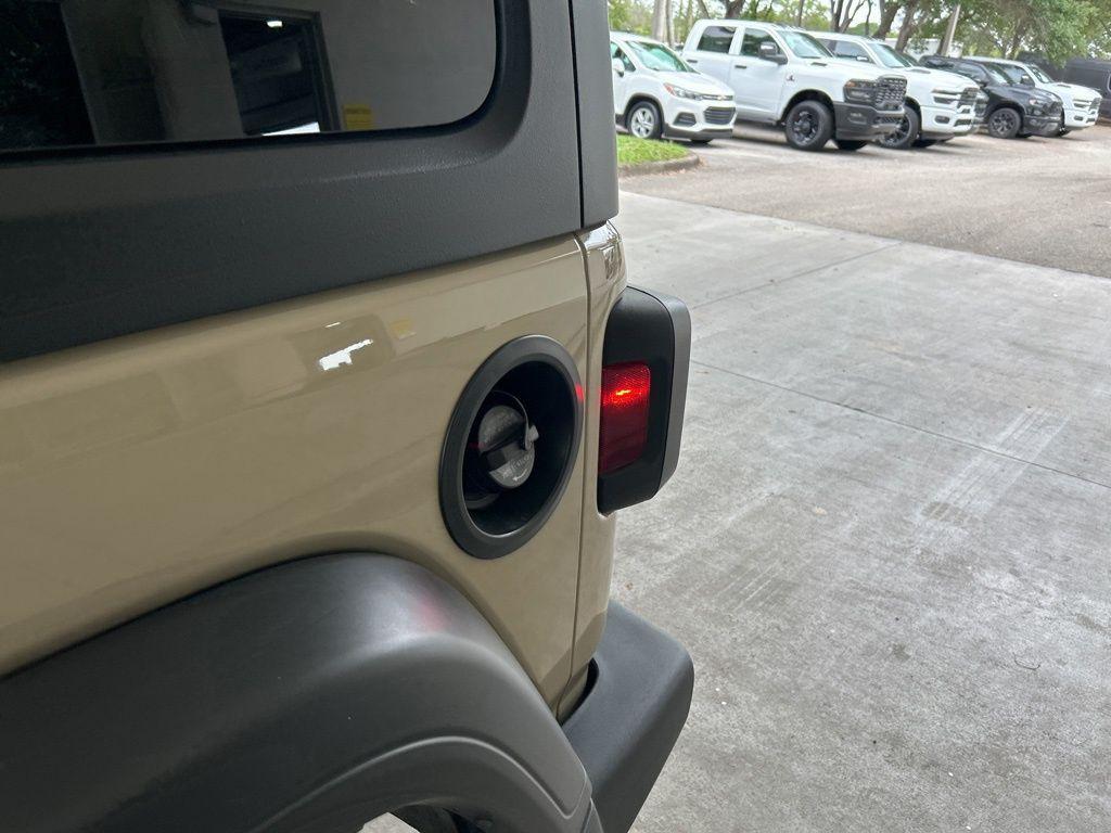 used 2022 Jeep Wrangler Unlimited car, priced at $31,951
