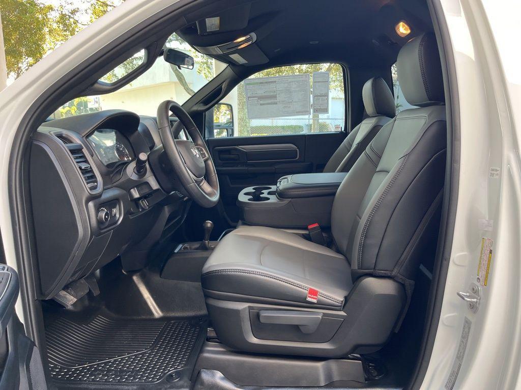 new 2024 Ram 3500 car, priced at $53,881