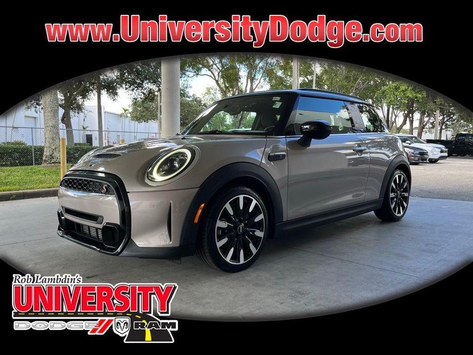 used 2022 MINI Hardtop car, priced at $23,991