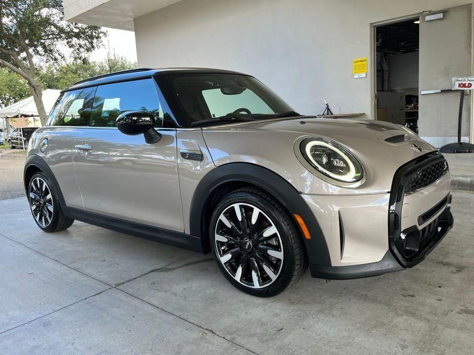 used 2022 MINI Hardtop car, priced at $23,991