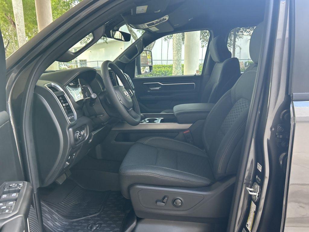 new 2025 Ram 1500 car, priced at $52,738