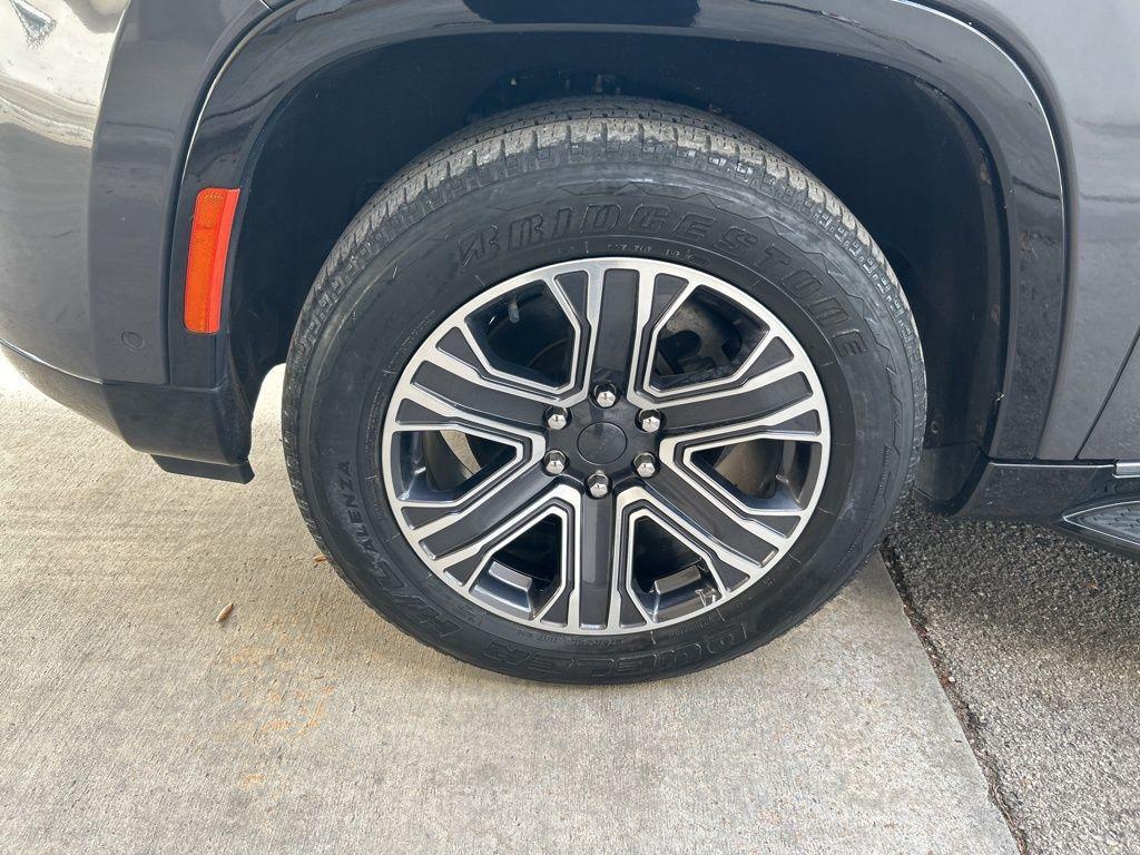 used 2023 Jeep Wagoneer L car, priced at $35,303