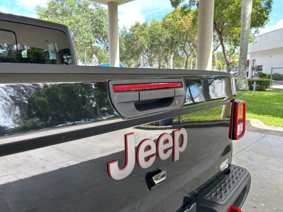 used 2022 Jeep Gladiator car, priced at $31,597