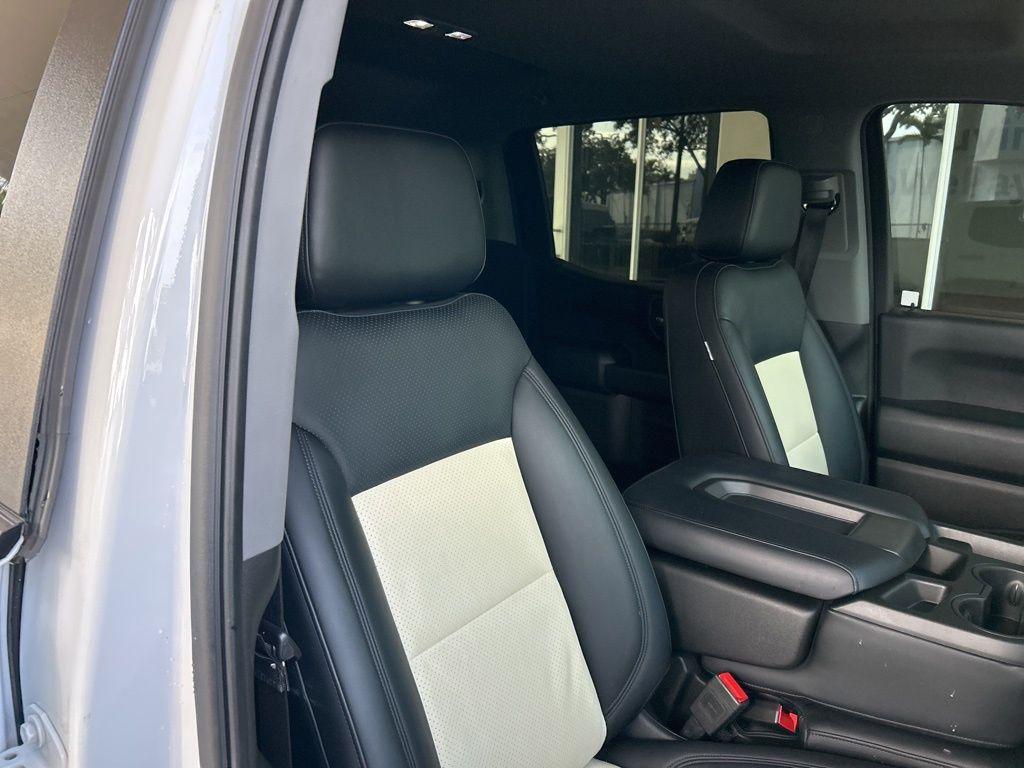 used 2022 Chevrolet Silverado 1500 car, priced at $29,995