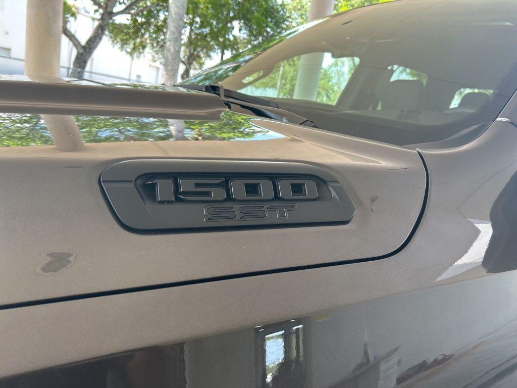 new 2025 Ram 1500 car, priced at $42,323