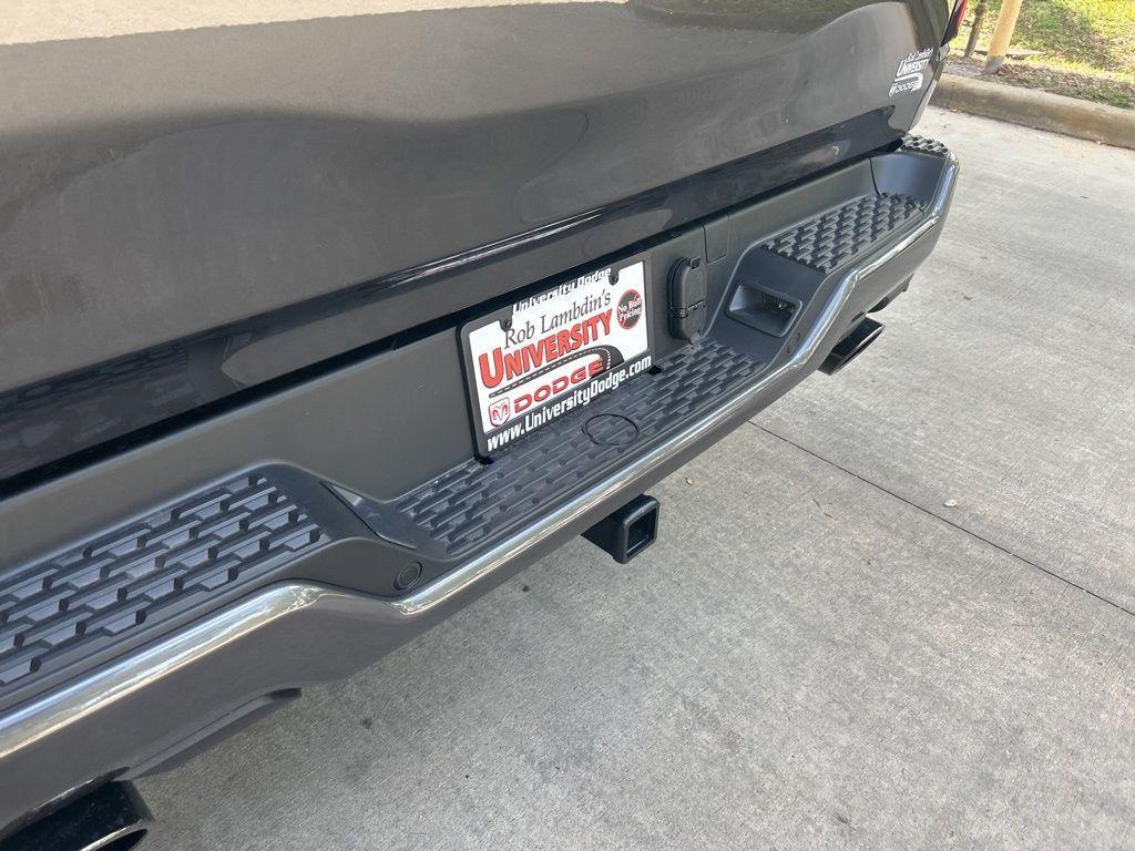 new 2025 Ram 1500 car, priced at $42,323