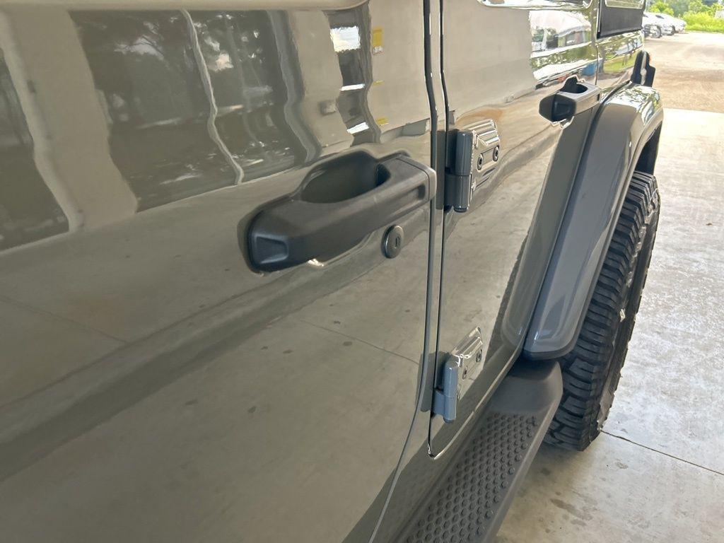 used 2018 Jeep Wrangler Unlimited car, priced at $22,694