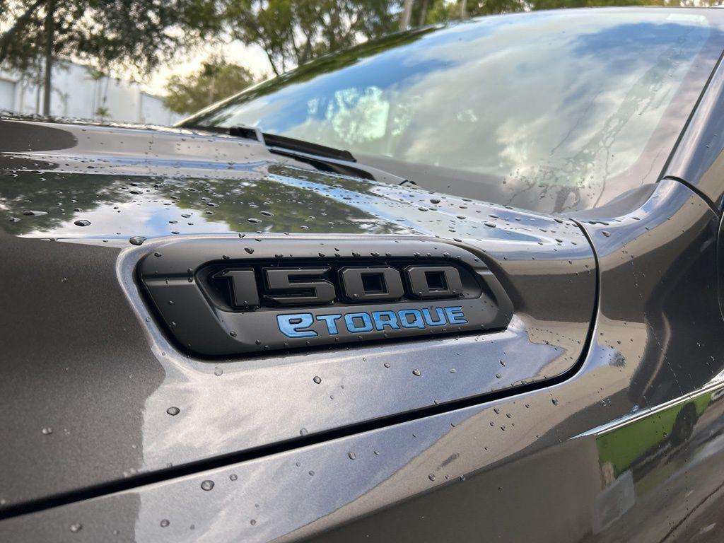 new 2025 Ram 1500 car, priced at $42,928