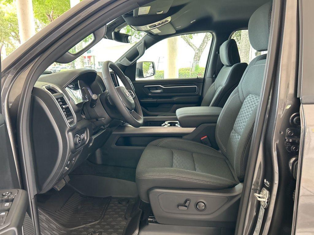 new 2025 Ram 1500 car, priced at $49,517