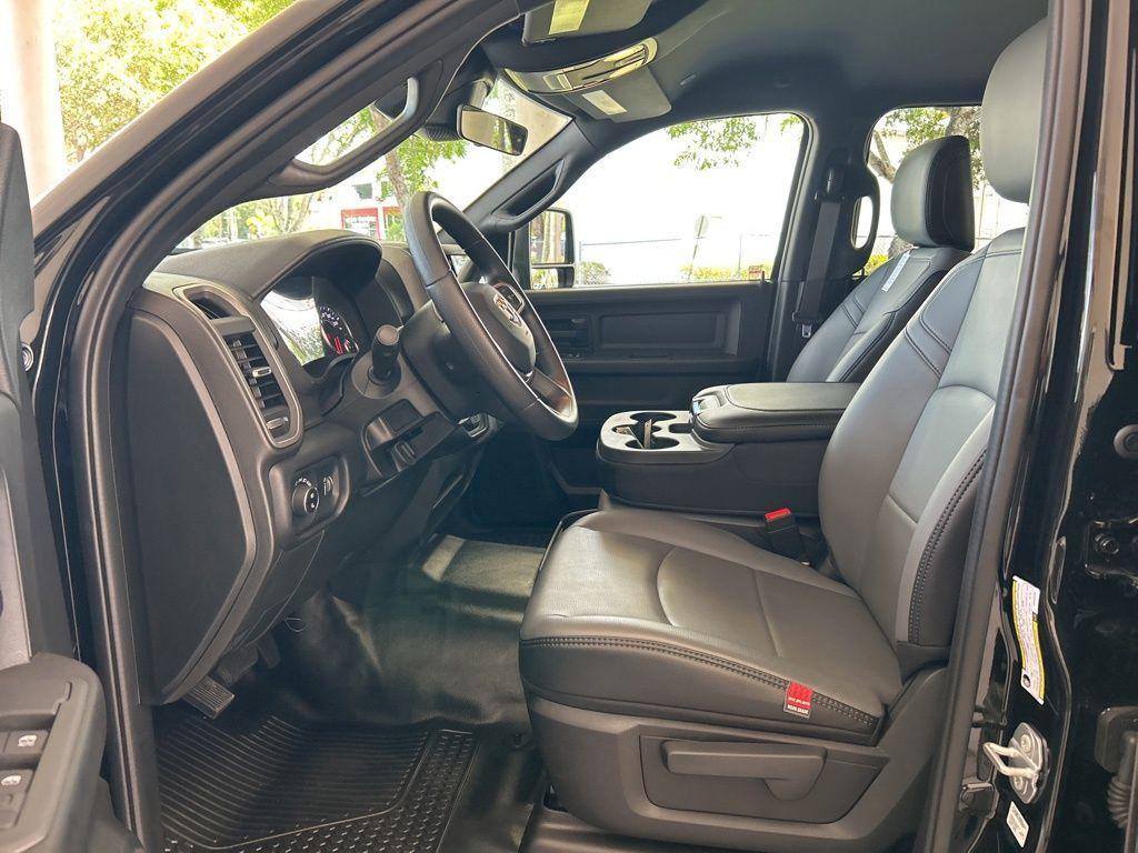 new 2025 Ram 3500 car, priced at $51,251