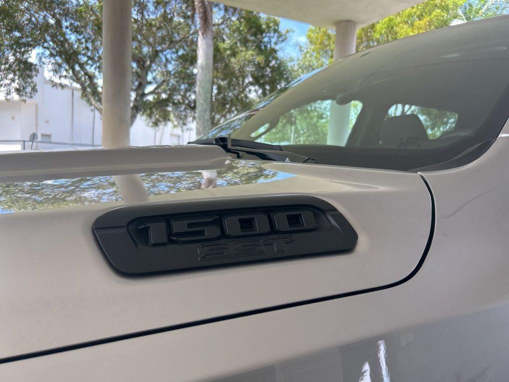 new 2025 Ram 1500 car, priced at $45,023