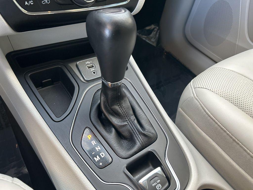 used 2022 Jeep Cherokee car, priced at $18,575
