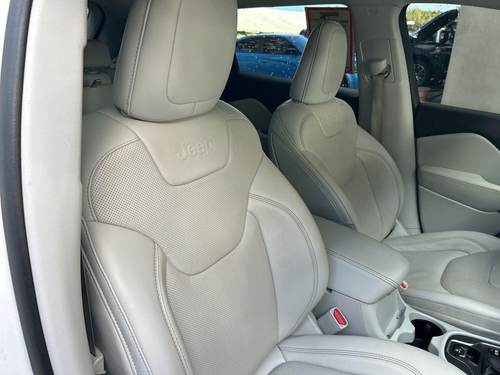 used 2022 Jeep Cherokee car, priced at $18,575