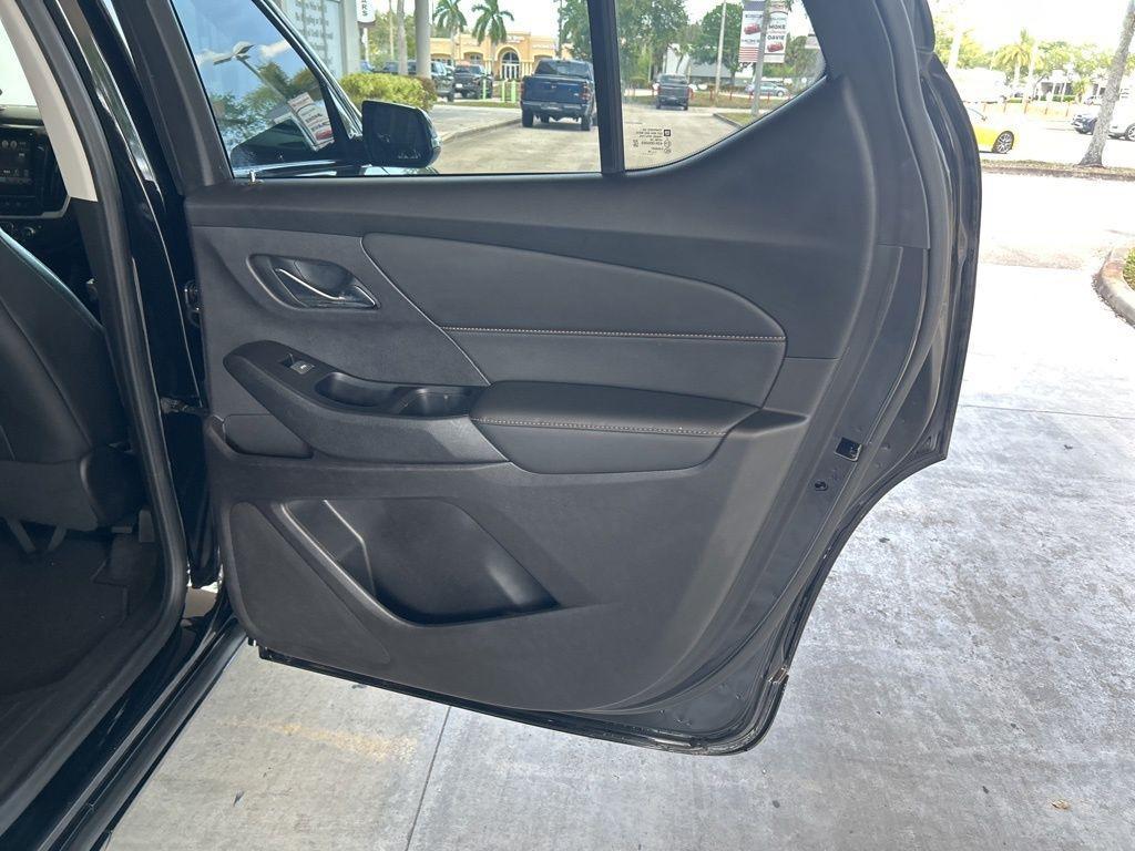 used 2019 Chevrolet Traverse car, priced at $22,991