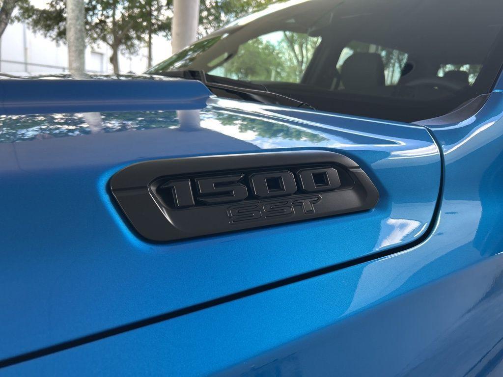 new 2025 Ram 1500 car, priced at $49,472