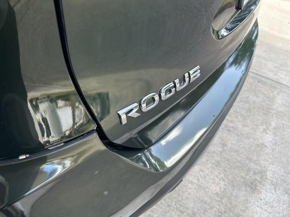 used 2019 Nissan Rogue car, priced at $17,988