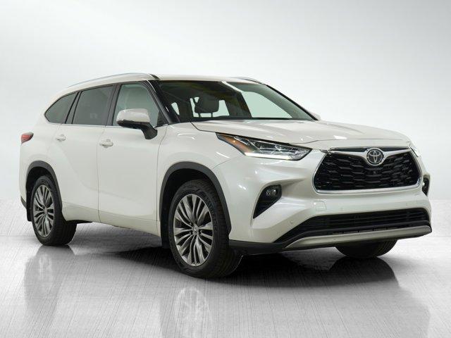 used 2020 Toyota Highlander car, priced at $35,499