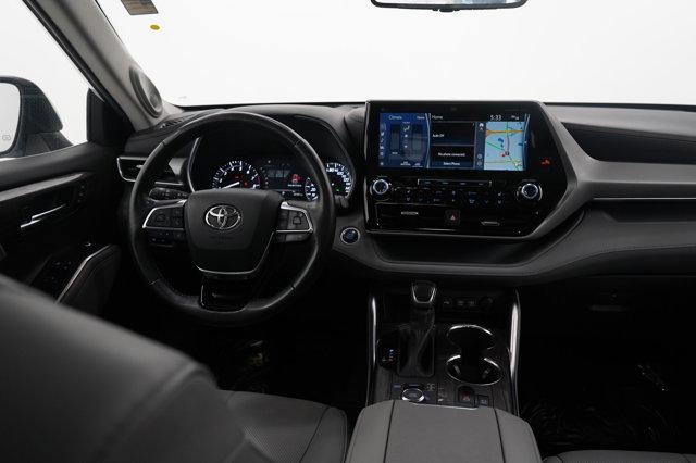 used 2020 Toyota Highlander car, priced at $35,499