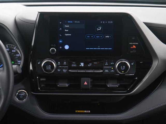 used 2023 Toyota Highlander Hybrid car, priced at $45,998