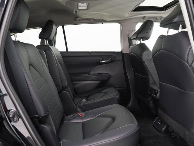 used 2023 Toyota Highlander Hybrid car, priced at $45,998