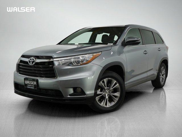 used 2015 Toyota Highlander car, priced at $15,797