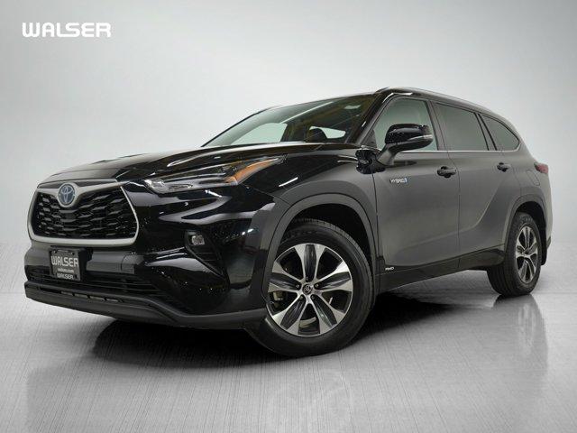 used 2021 Toyota Highlander Hybrid car, priced at $42,998