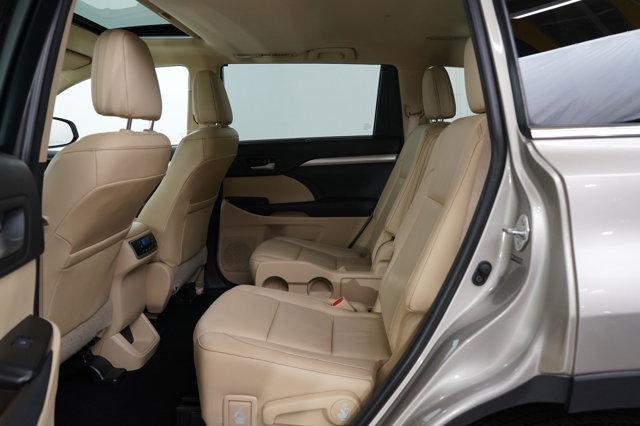 used 2014 Toyota Highlander car, priced at $17,797