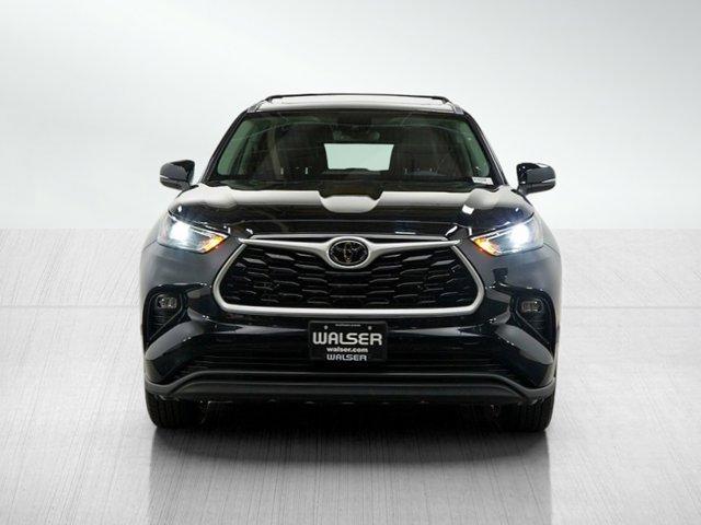 used 2025 Toyota Highlander Hybrid car, priced at $51,998