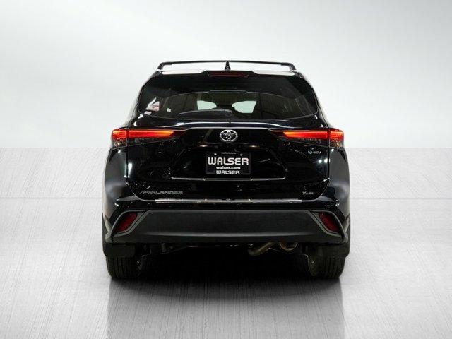 used 2025 Toyota Highlander Hybrid car, priced at $51,998