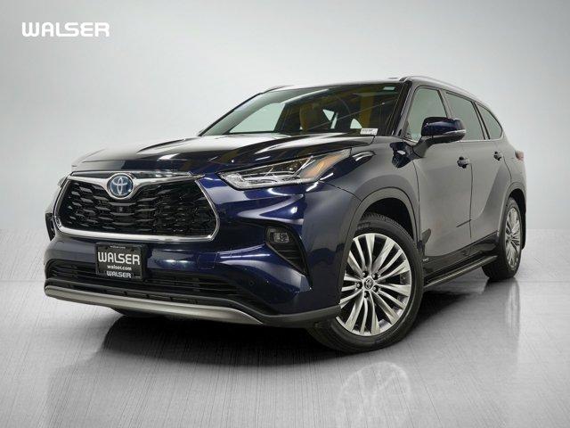 used 2023 Toyota Highlander Hybrid car, priced at $50,998