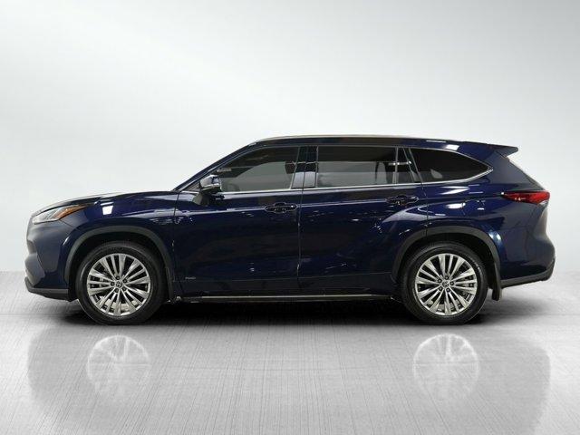 used 2023 Toyota Highlander Hybrid car, priced at $50,998