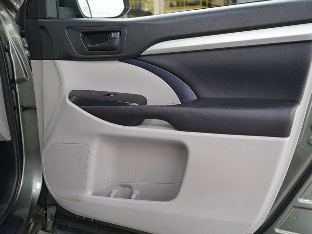 used 2017 Toyota Highlander car, priced at $19,399
