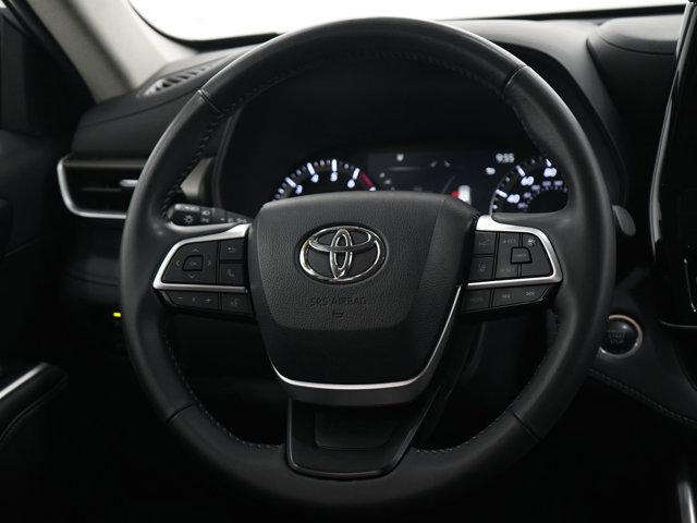 used 2024 Toyota Highlander car, priced at $38,998