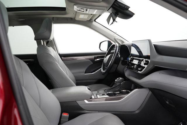 used 2021 Toyota Highlander Hybrid car, priced at $40,499