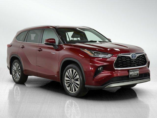 used 2021 Toyota Highlander Hybrid car, priced at $40,499